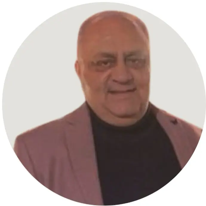 Photo of Rakesh Bajaj a real estate sales director at Harbour and Home